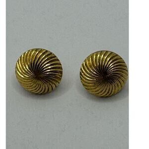 Trifari Signed Vintage gold tone circular clip on earrings classic elegant